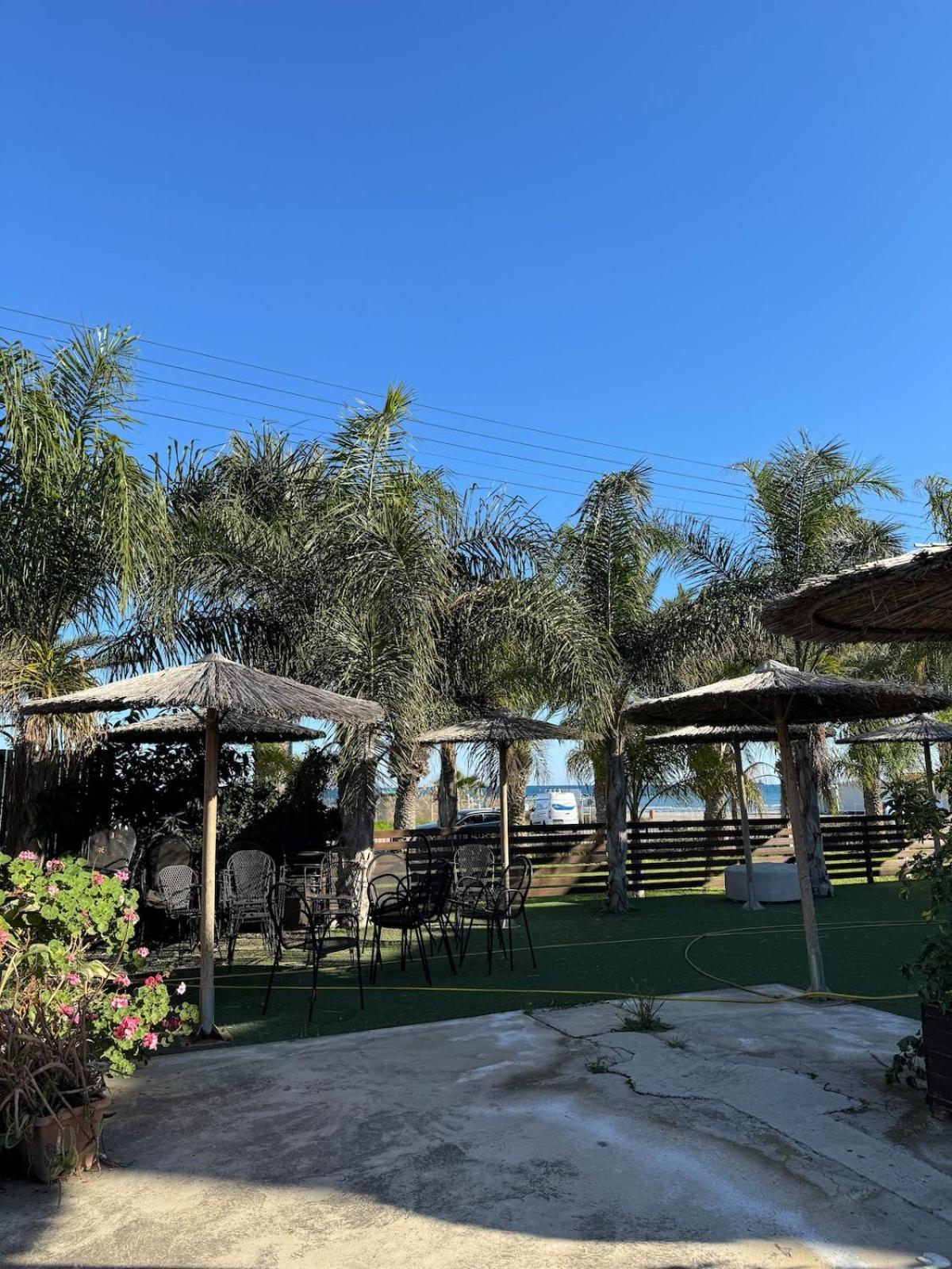 Seaside Serenity Villa ลาร์นาคา ภายนอก รูปภาพ